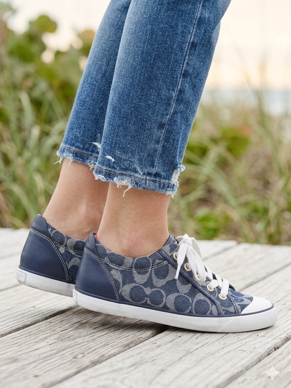 Coach🌟Navy Signature Canvas Lace-Up Sneakers Sz 8 - Picture 2 of 11